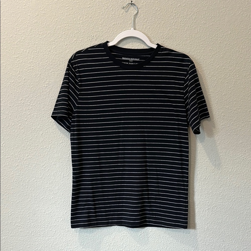 Ⓜ️ Men’s Banana Republic Premium Washed Crewneck Tee